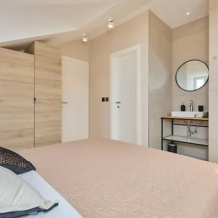 Hedera Estate, Hedera A32 *