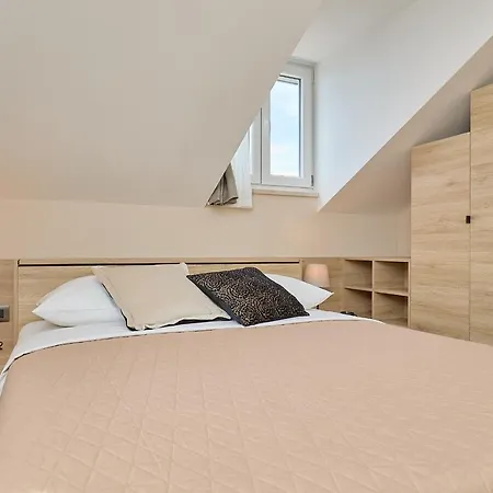 Hedera Estate, Hedera A32 Apartman *