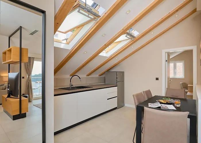 Hedera Estate, Hedera A32 *