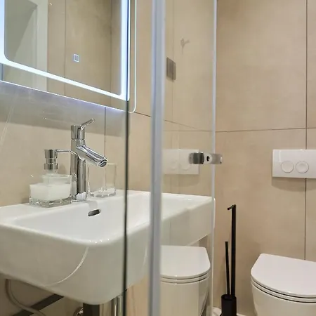 Hedera Estate, Hedera A32 Dubrovnik